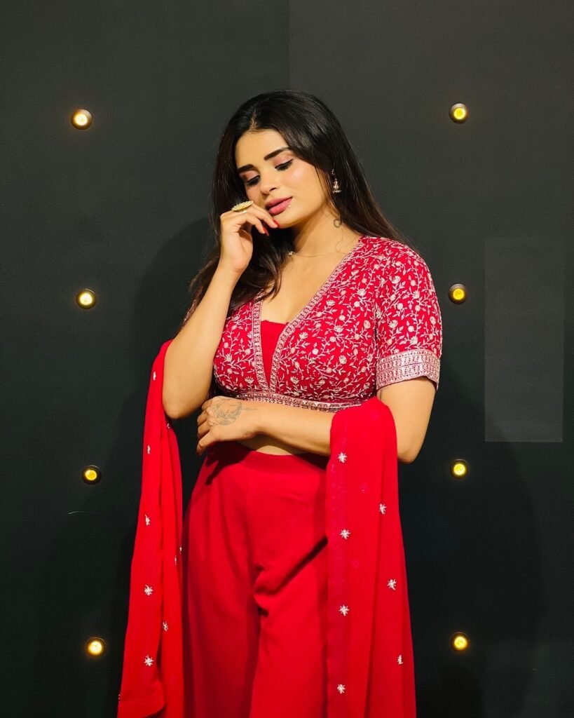 Shresta Iyer: Shreyas Iyer’s Talented Sister Shines as a Rising Star in Dance and Social Media 10 Shresta Iyer 10