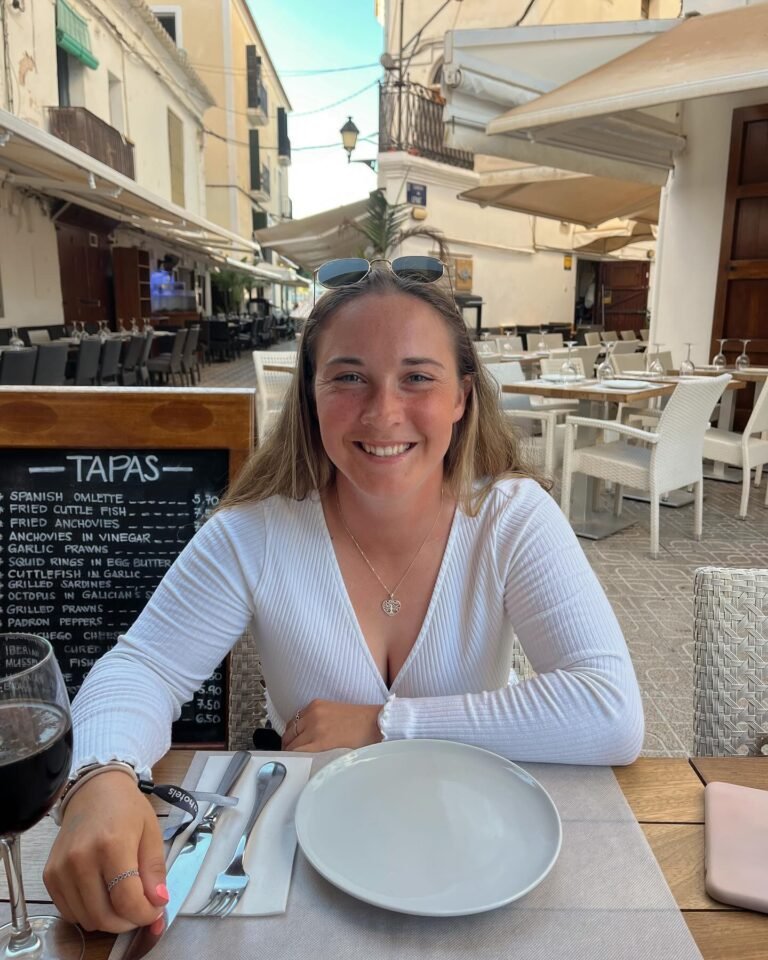 Alice Capsey: The Phenomenal Rising Star of Women's Cricket 3 Alice Capsey